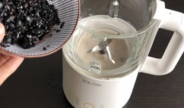 自制黑芝麻豆浆,营养早餐新选择